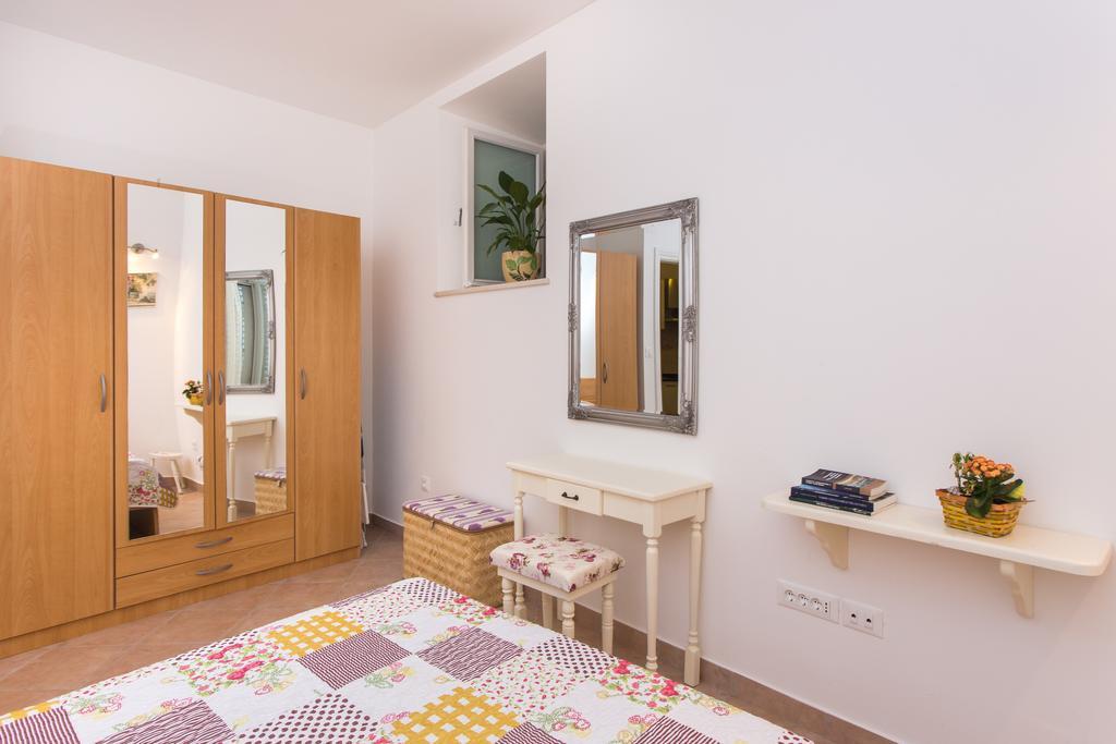 Nila's Place Apartment